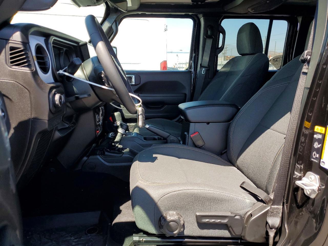 2026 Jeep Wrangler Sport - Фото 7