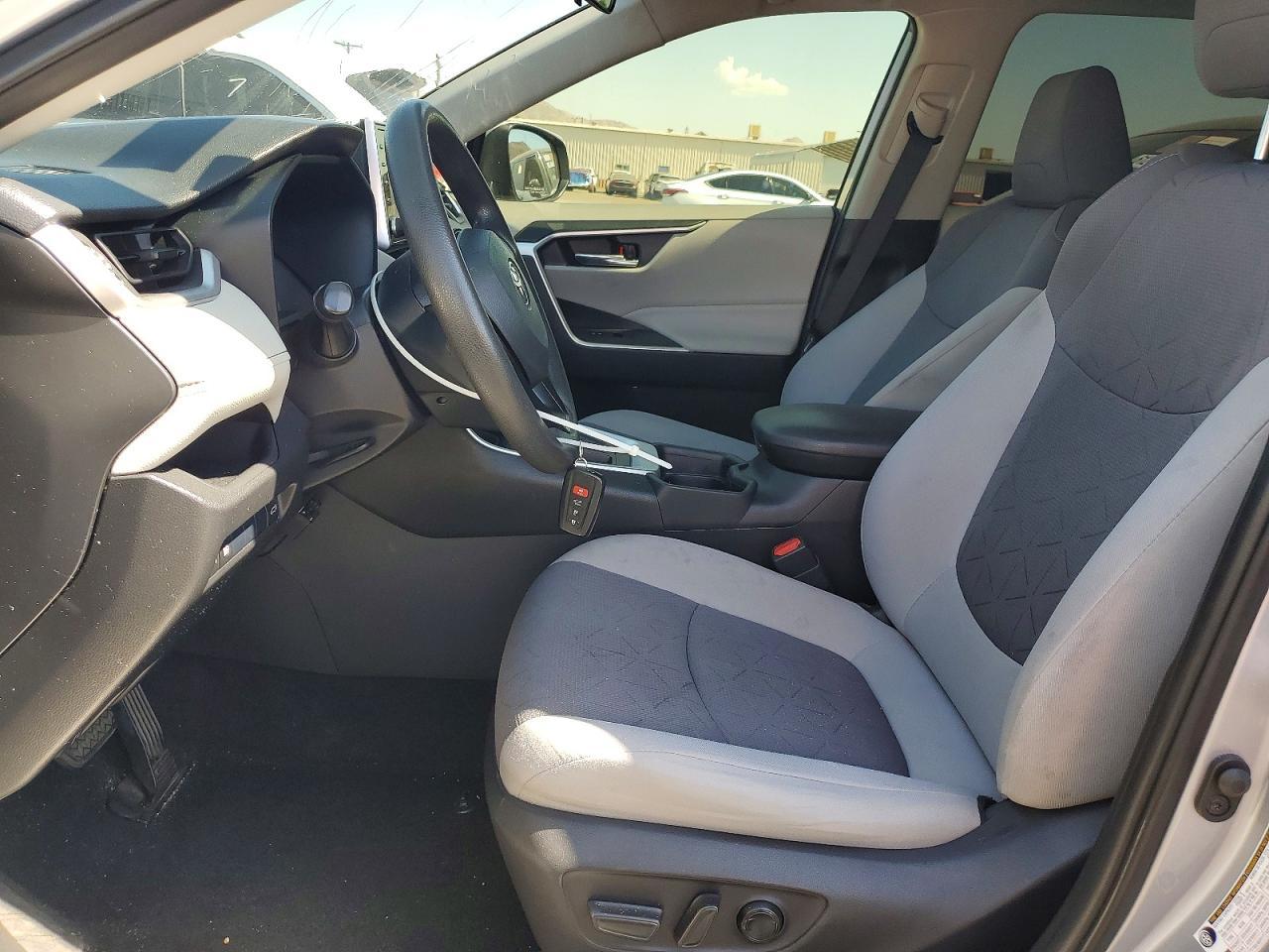 2021 Toyota Rav4 Xle - Image 7
