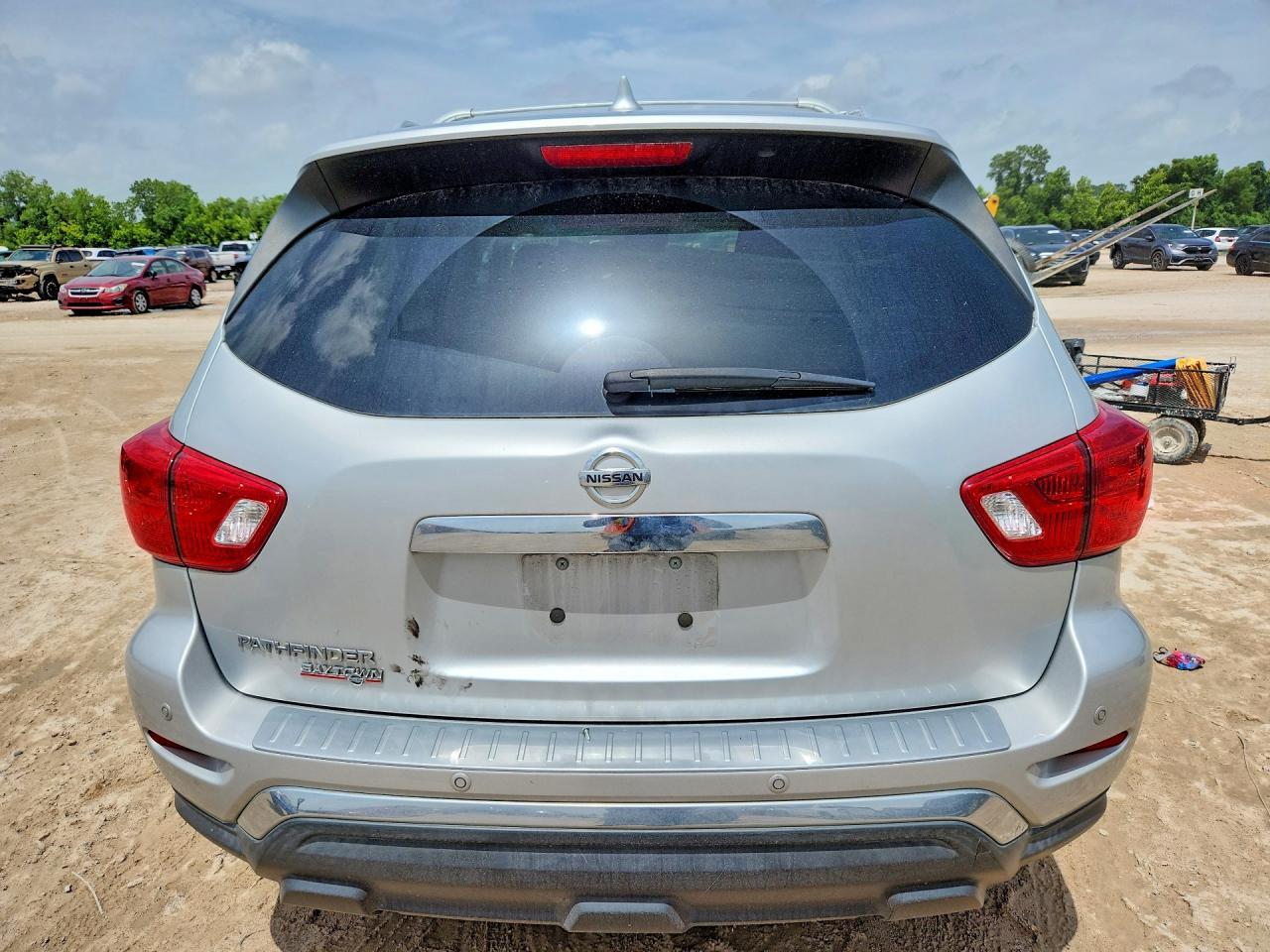 2020 Nissan Pathfinder S - Фото 6