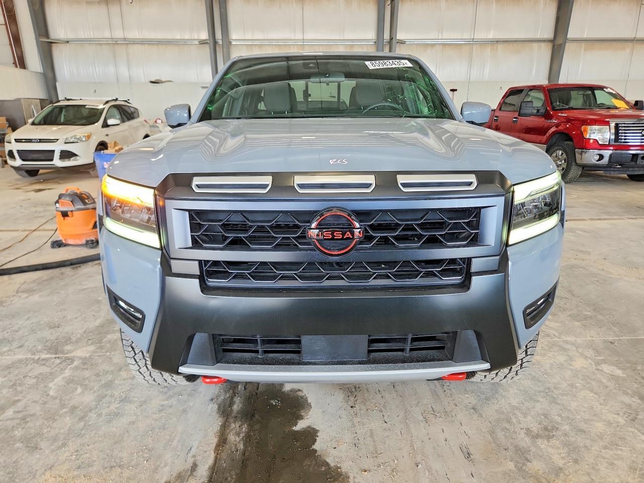 2025 Nissan Frontier Pro-4X - Фото 5