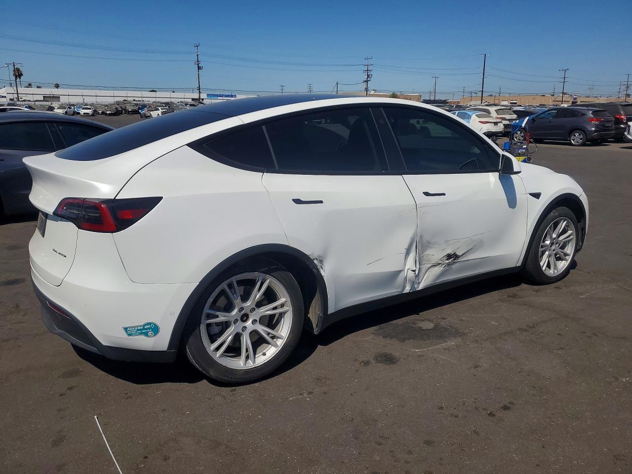 2022 Tesla Model Y - Фото 3