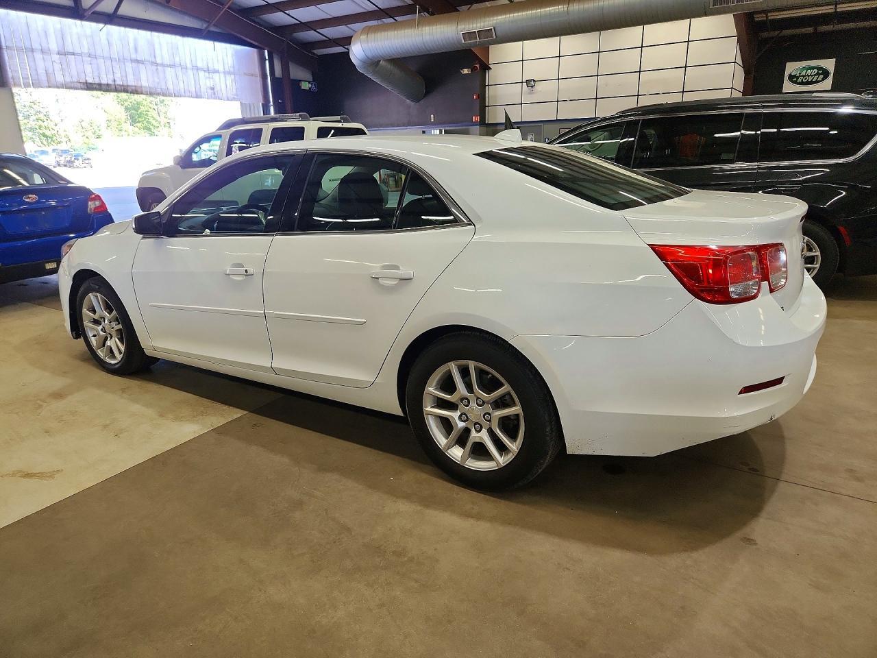 2014 Chevrolet Malibu 1Lt - Фото 2