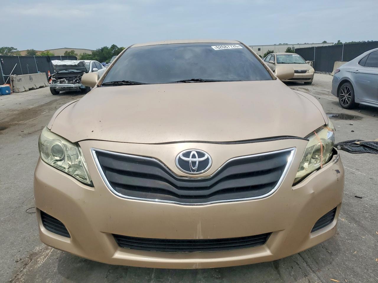 2010 Toyota Camry Le - Фото 5
