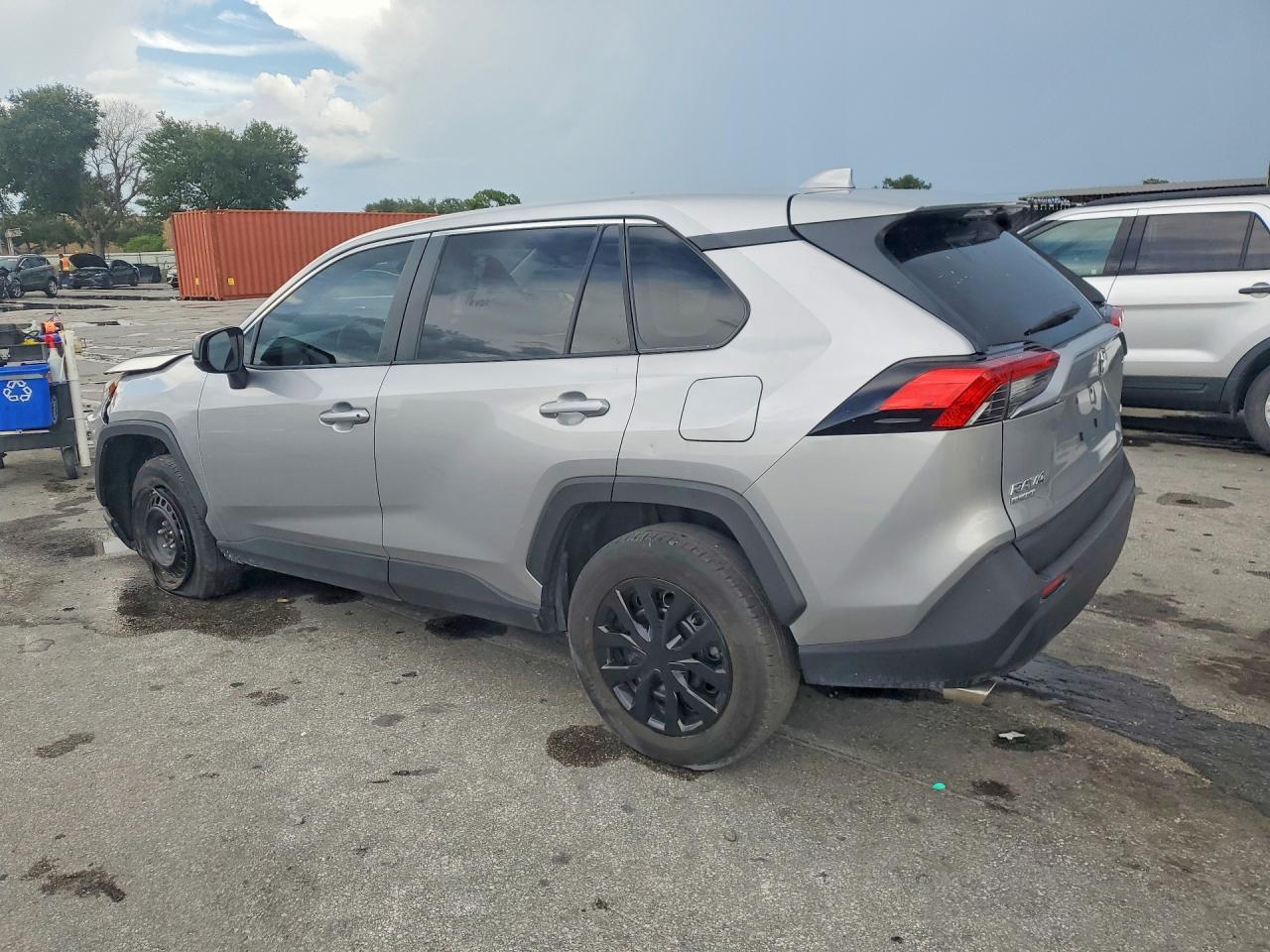 2025 Toyota Rav4 Le - Image 2