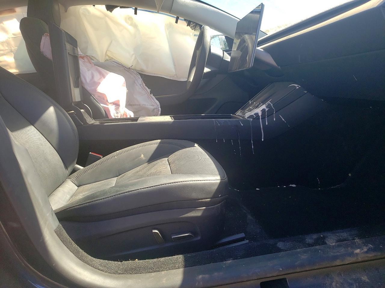 2026 Tesla Model 3 - Image 7