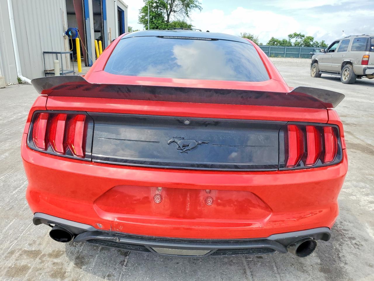 2018 Ford Mustang - Image 6