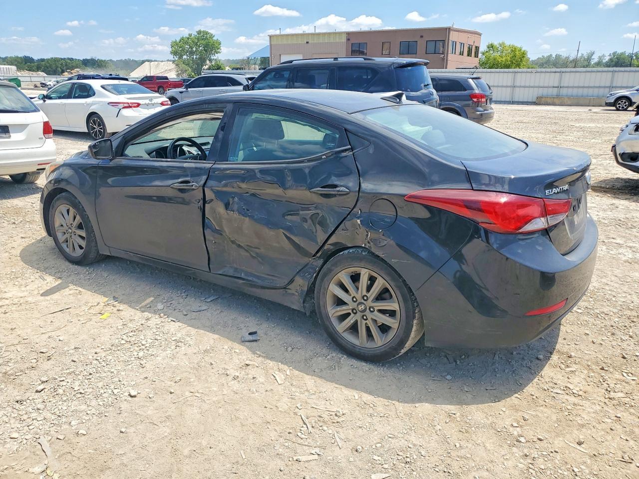 2014 Hyundai Elantra Se - Image 2
