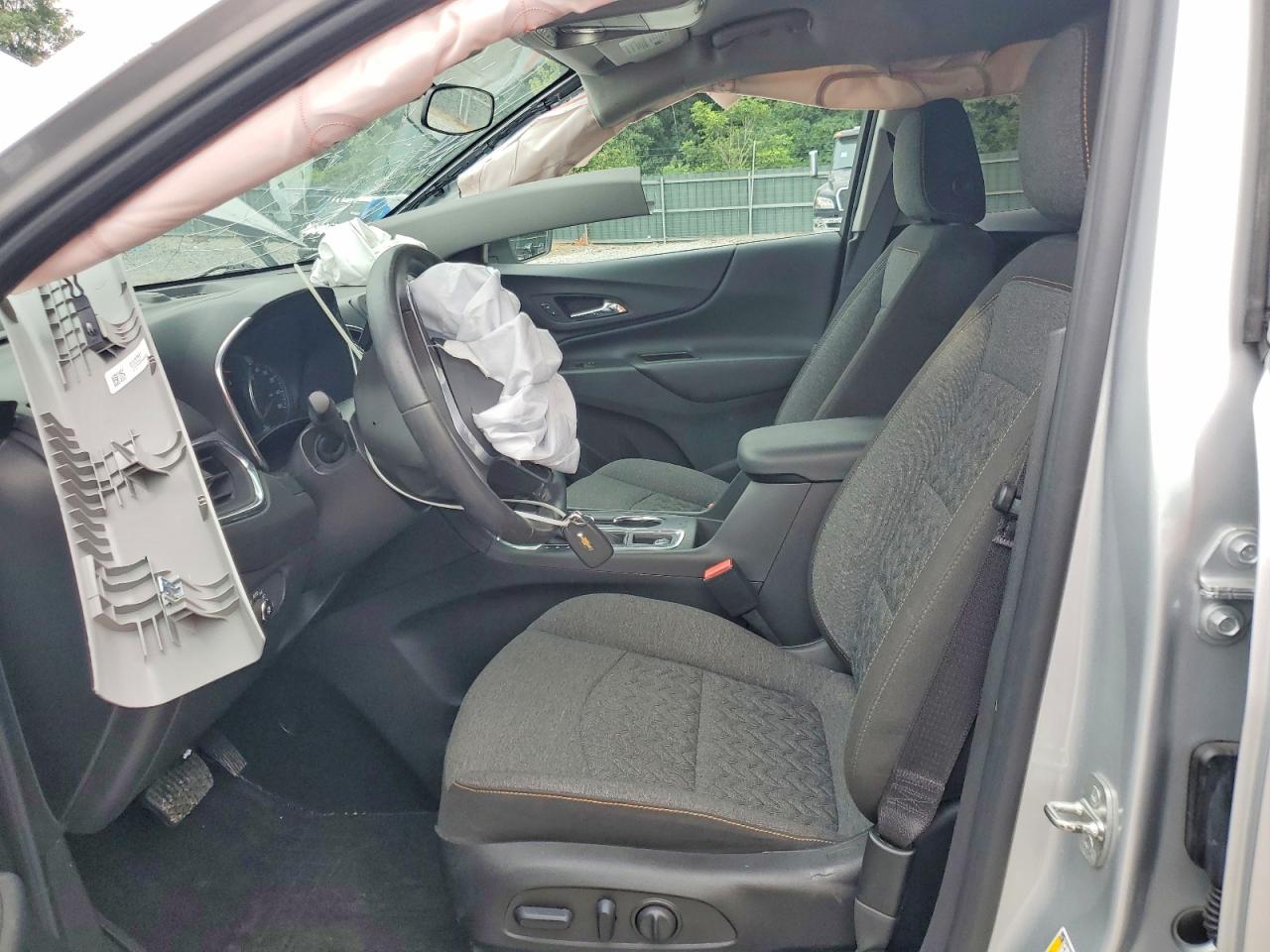 2022 Chevrolet Equinox - Image 7
