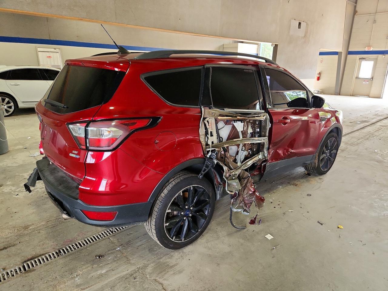 2018 Ford Escape Se - Фото 3