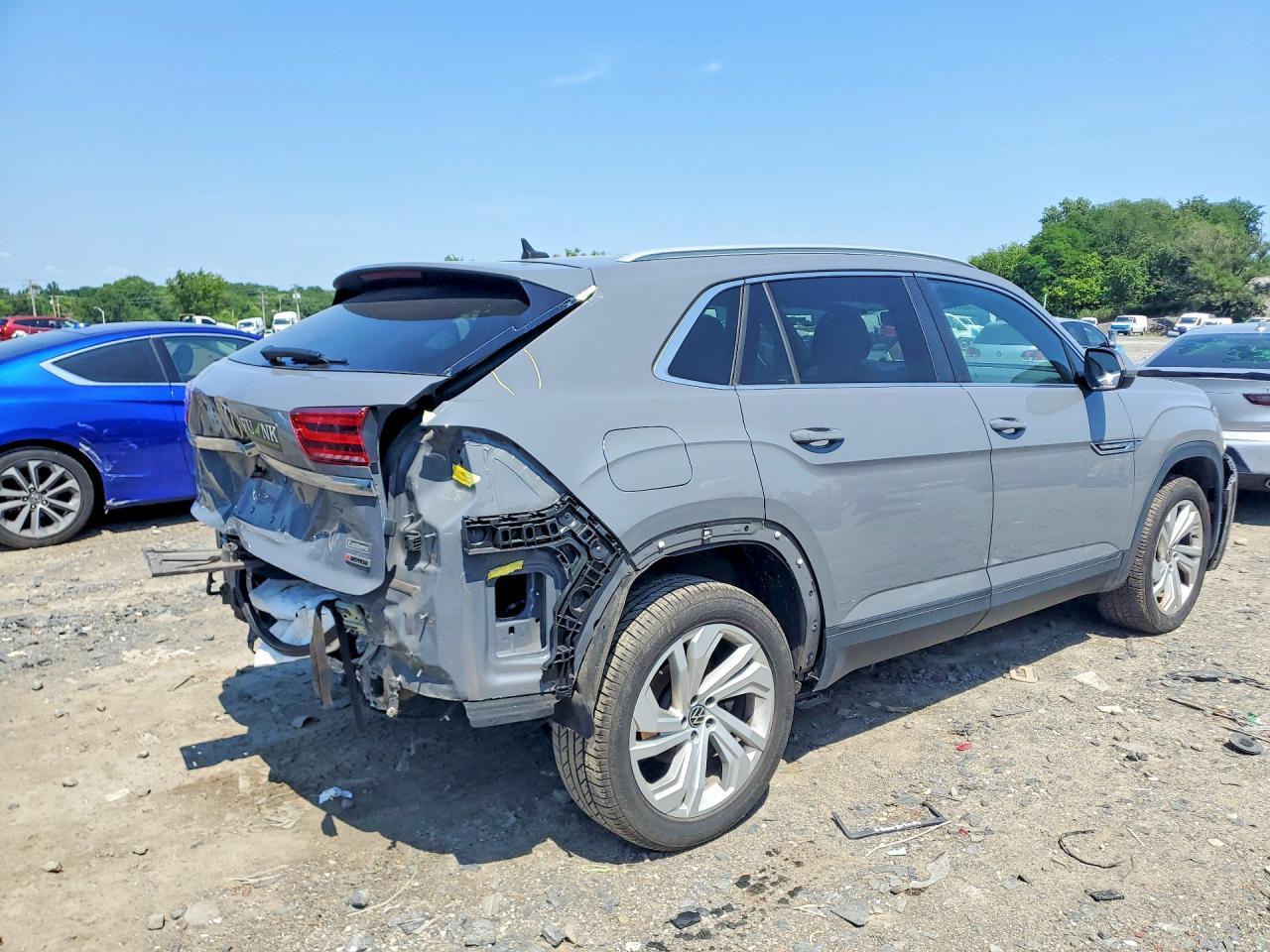 2021 Volkswagen Atlas Cross Sport Sel - Image 3