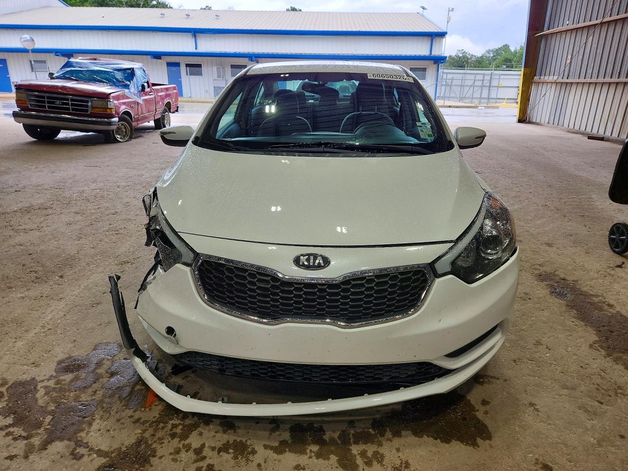 2016 Kia Forte Lx - Image 5