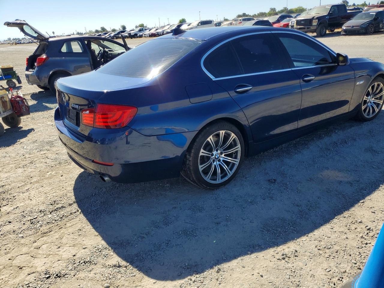 2011 BMW 535 I - Фото 3
