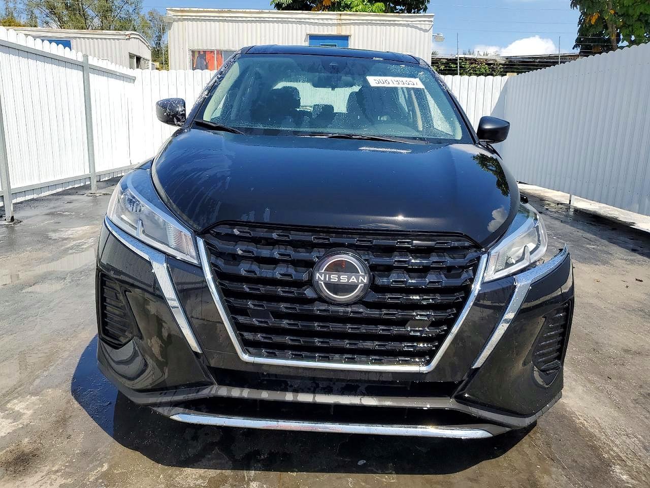 2023 Nissan Kicks S - Image 5