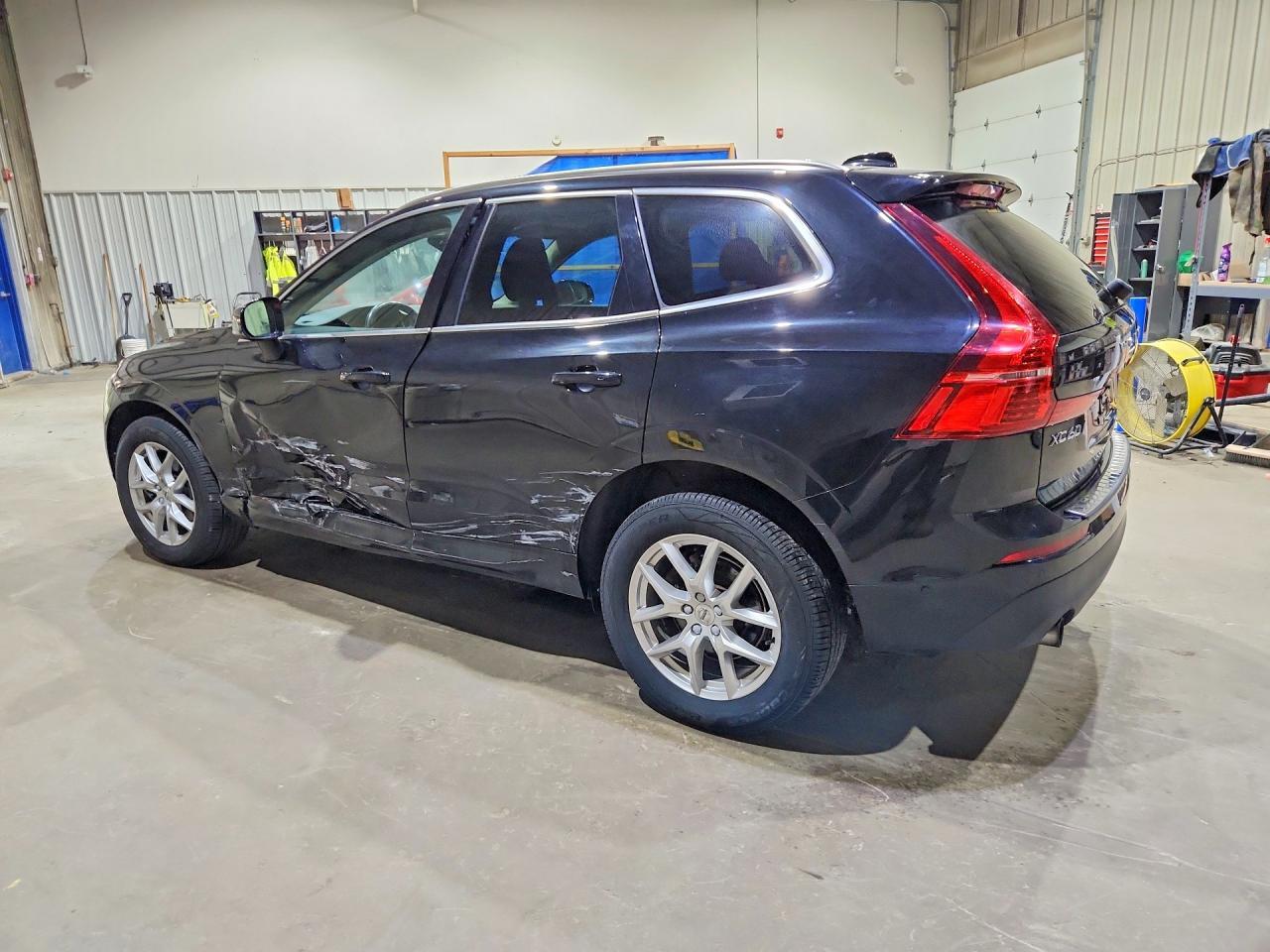 2018 Volvo Xc60 T5 Momentum - Фото 2
