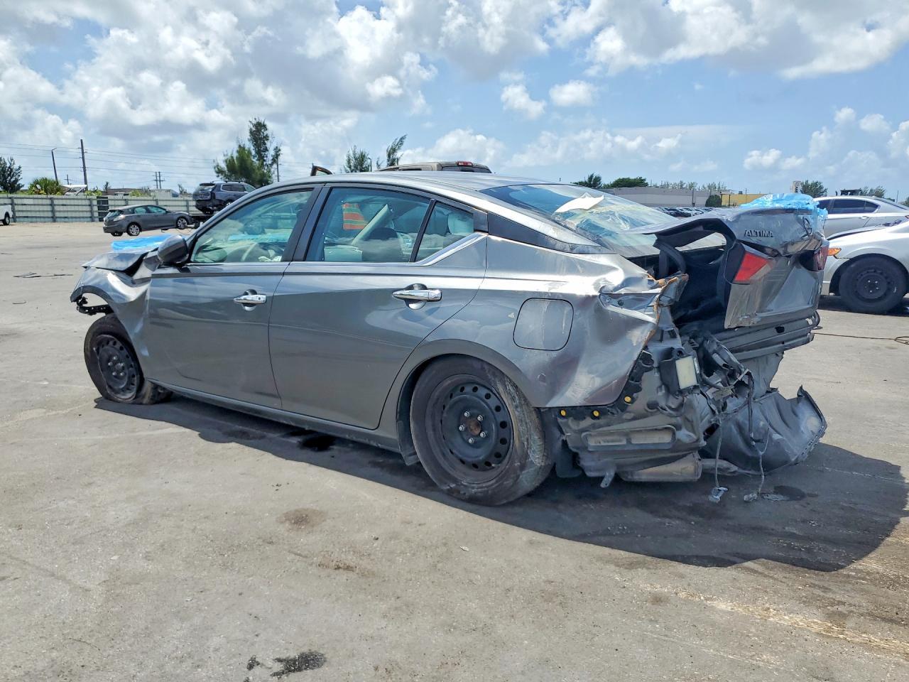 2023 Nissan Altima 2.5 S - Фото 2