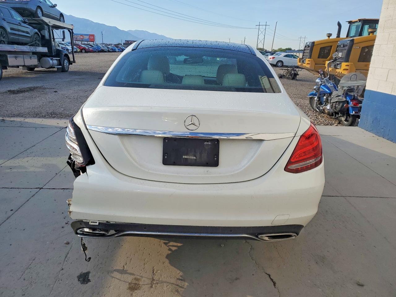 2018 Mercedes-Benz C 300 4Matic - Фото 6