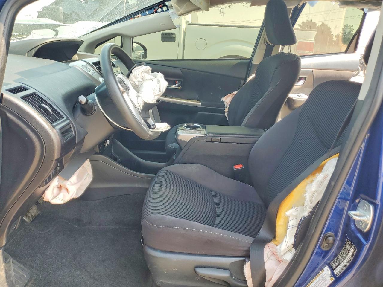 2015 Toyota Prius V Two - Image 7