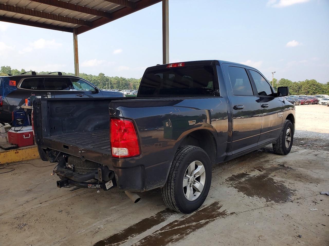 2021 Ram 1500 Classic Slt - Фото 3