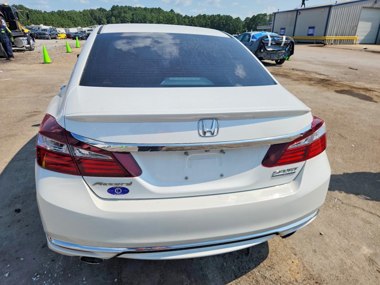 2017 Honda Accord Sport Special Edition - Image 6