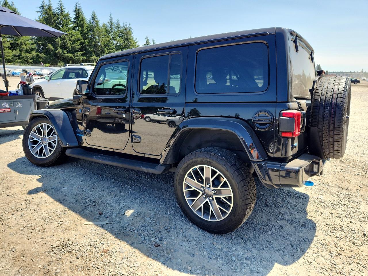 2022 Jeep Wrangler Unlimited Sahara 4Xe - Фото 2