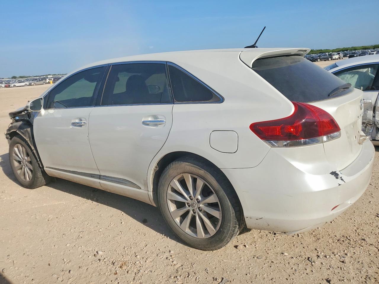 2013 Toyota Venza Xle - Image 2