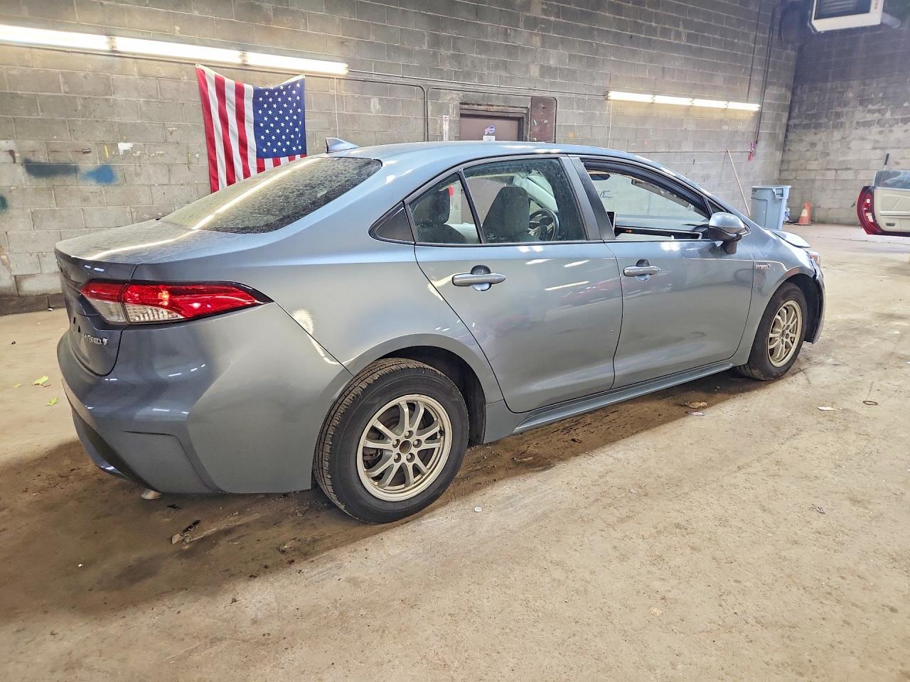 2021 Toyota Corolla Le - Фото 3