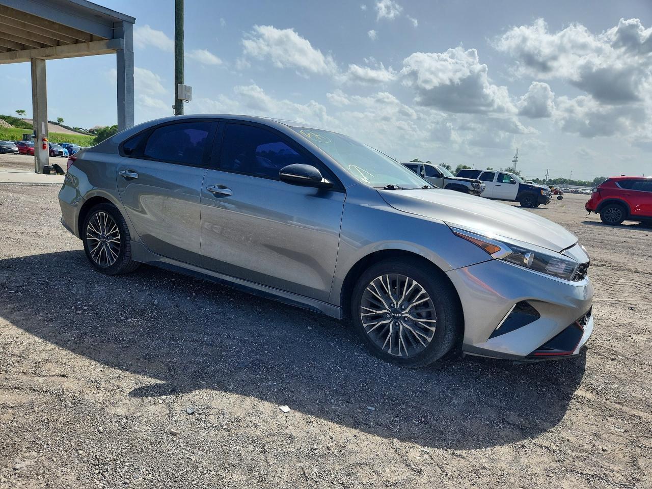2023 Kia Forte Gt Line - Фото 4