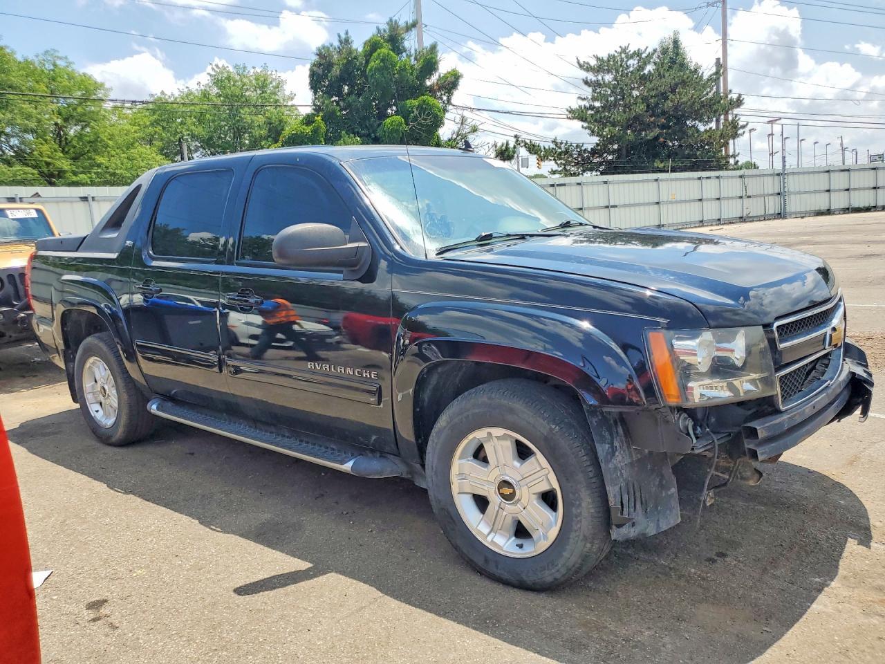 2010 Chevrolet Avalanche Lt - Фото 4