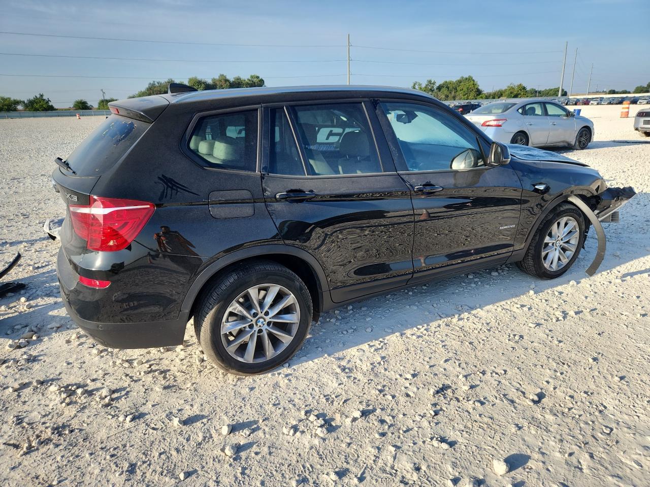 2017 BMW X3 Sdrive28I - Image 3