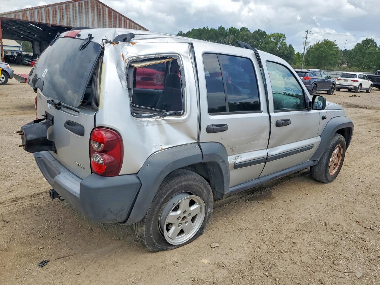 2006 Jeep Liberty Sport - Image 3