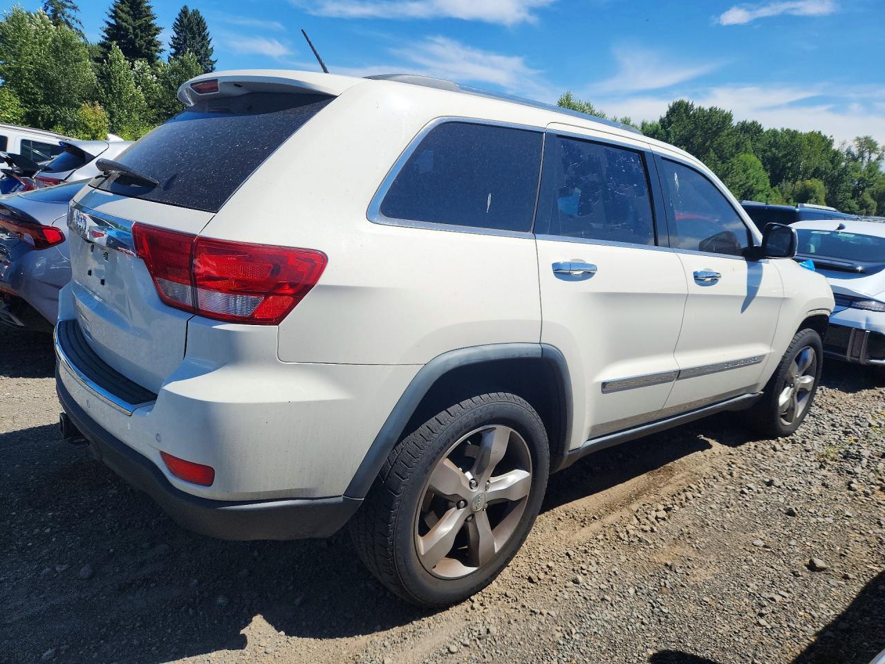 2011 Jeep Grand Cherokee Limited - Image 3
