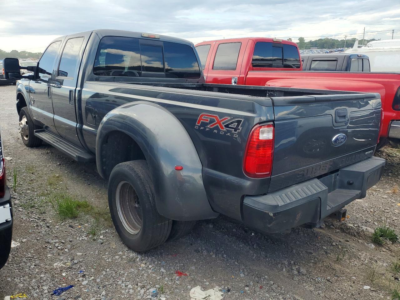 2016 Ford F350 Super Duty - Фото 2