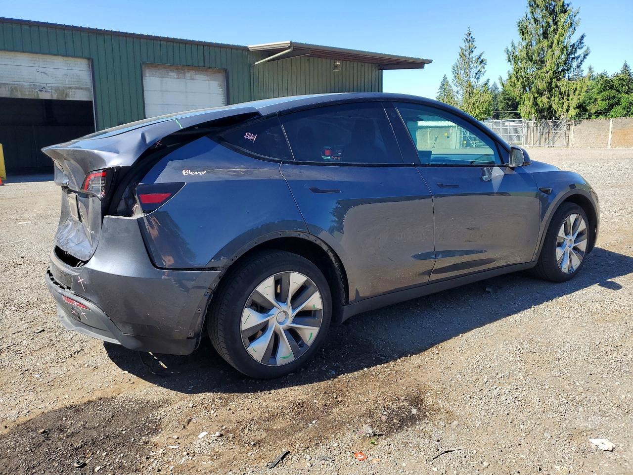 2023 Tesla Model Y - Фото 3