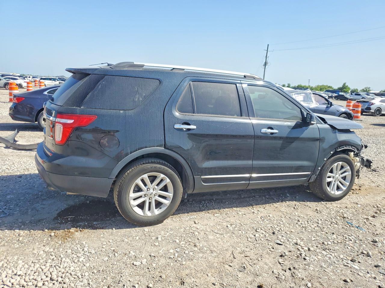 2014 Ford Explorer Xlt - Image 3