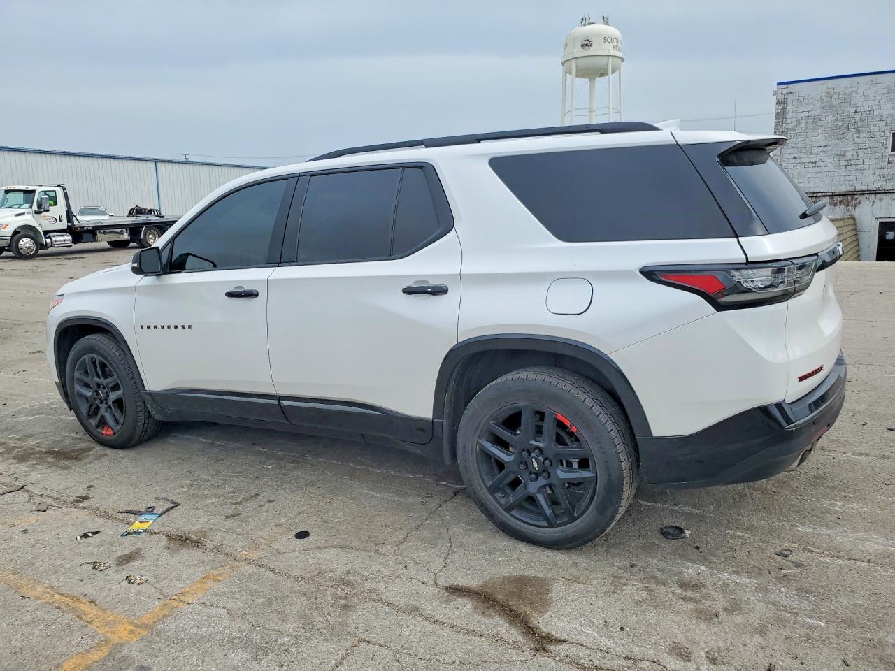 2021 Chevrolet Traverse Premier - Image 2