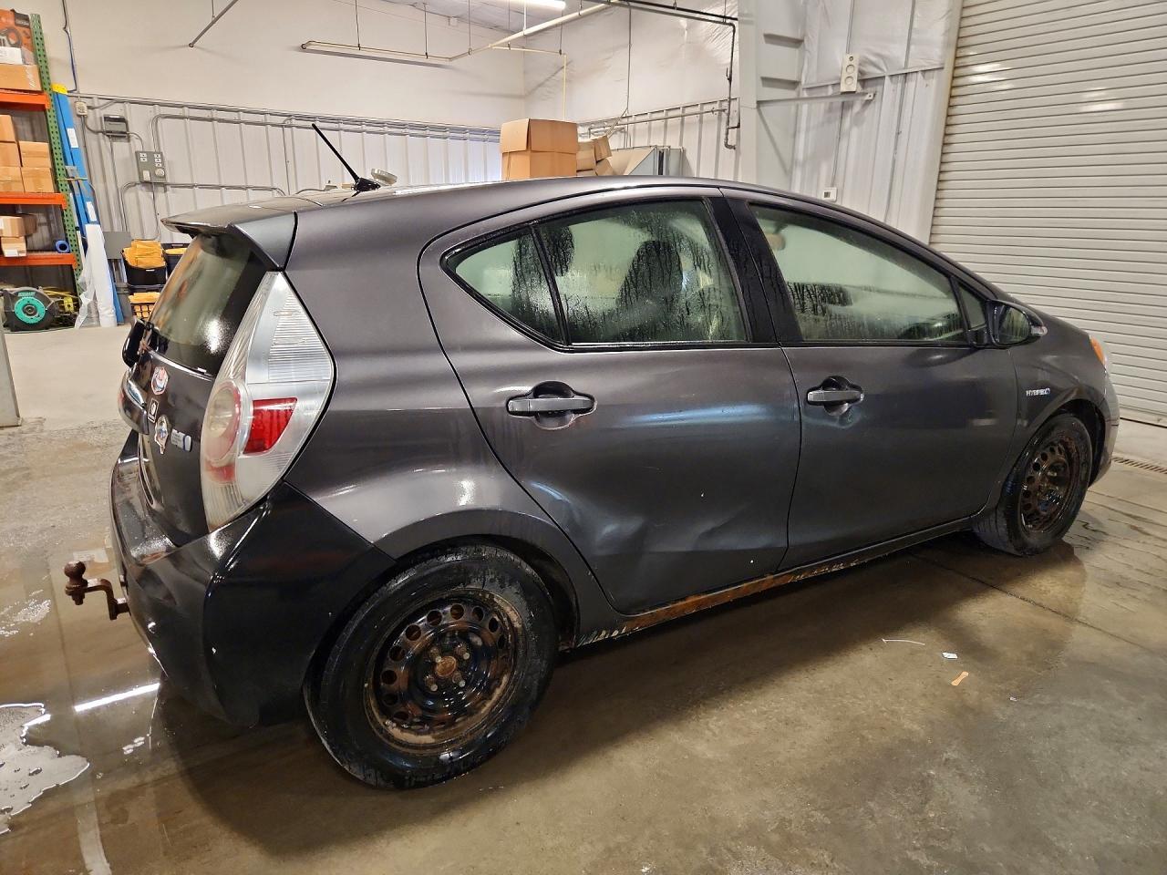 2013 Toyota Prius C Two - Image 3