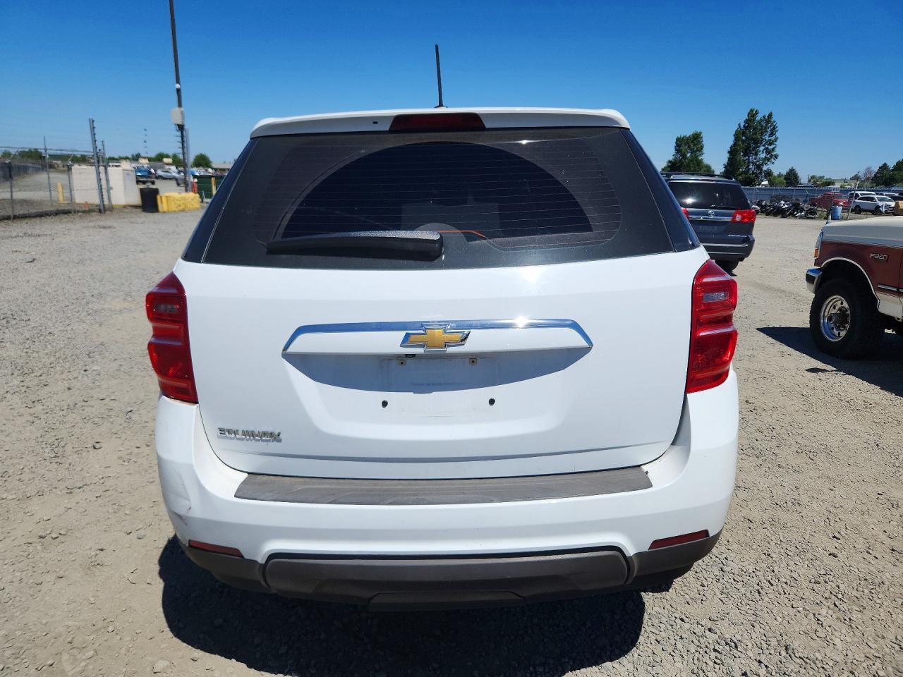 2017 Chevrolet Equinox Ls - Фото 6