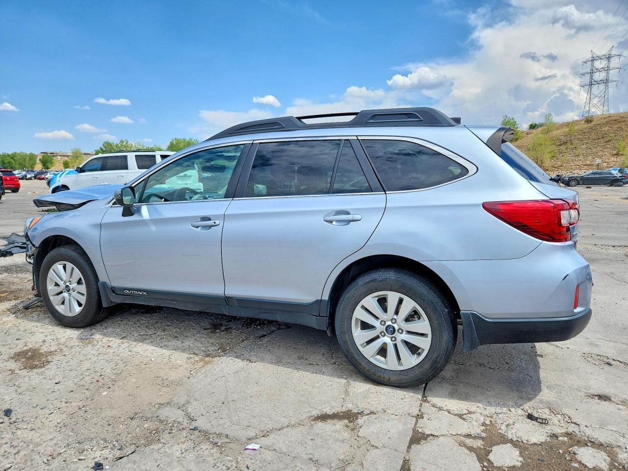 2017 Subaru Outback 2.5I Premium - Фото 2
