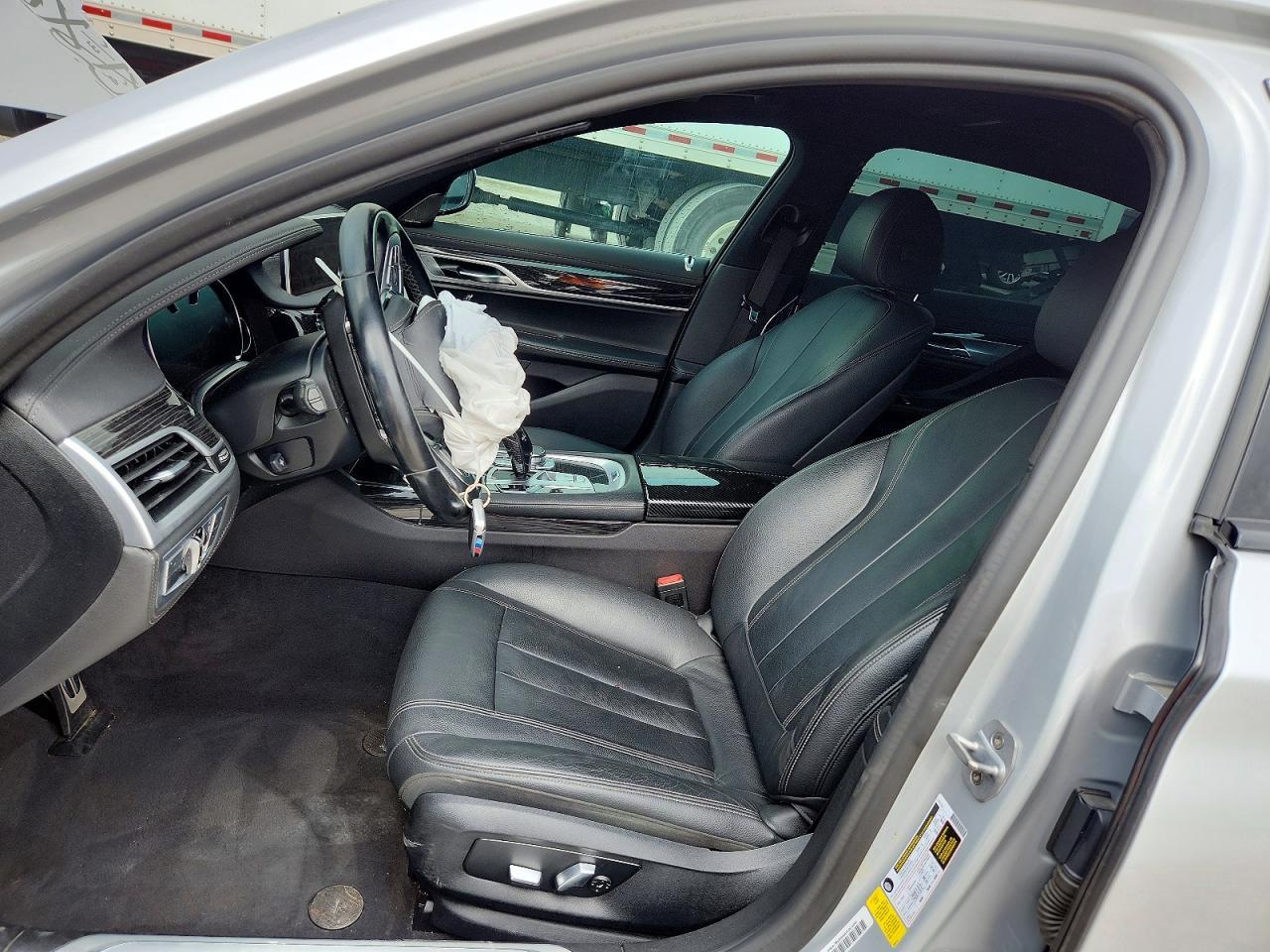 2019 BMW 740 I - Фото 7