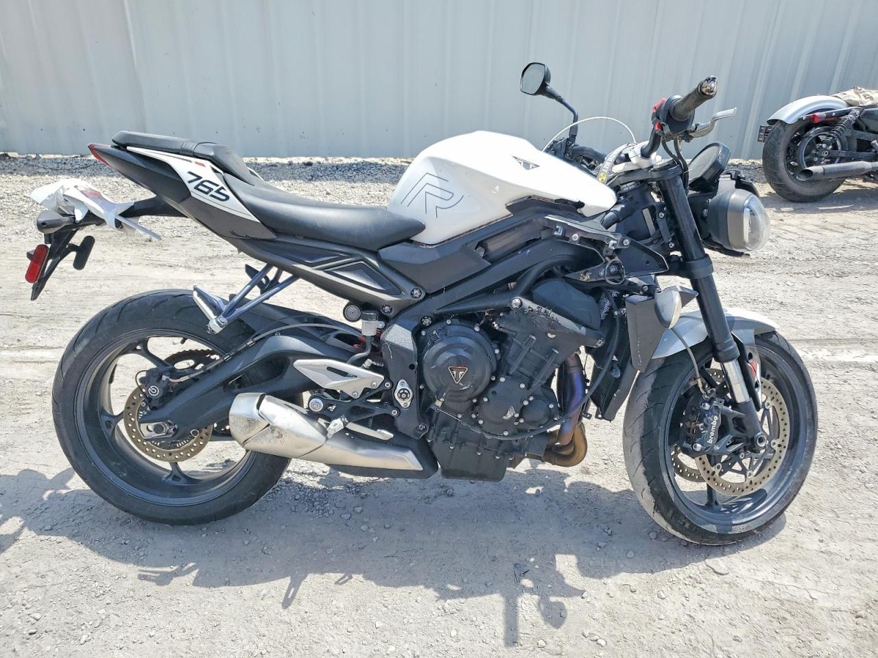 2024 Triumph Motorcycle Street Triple 765 R