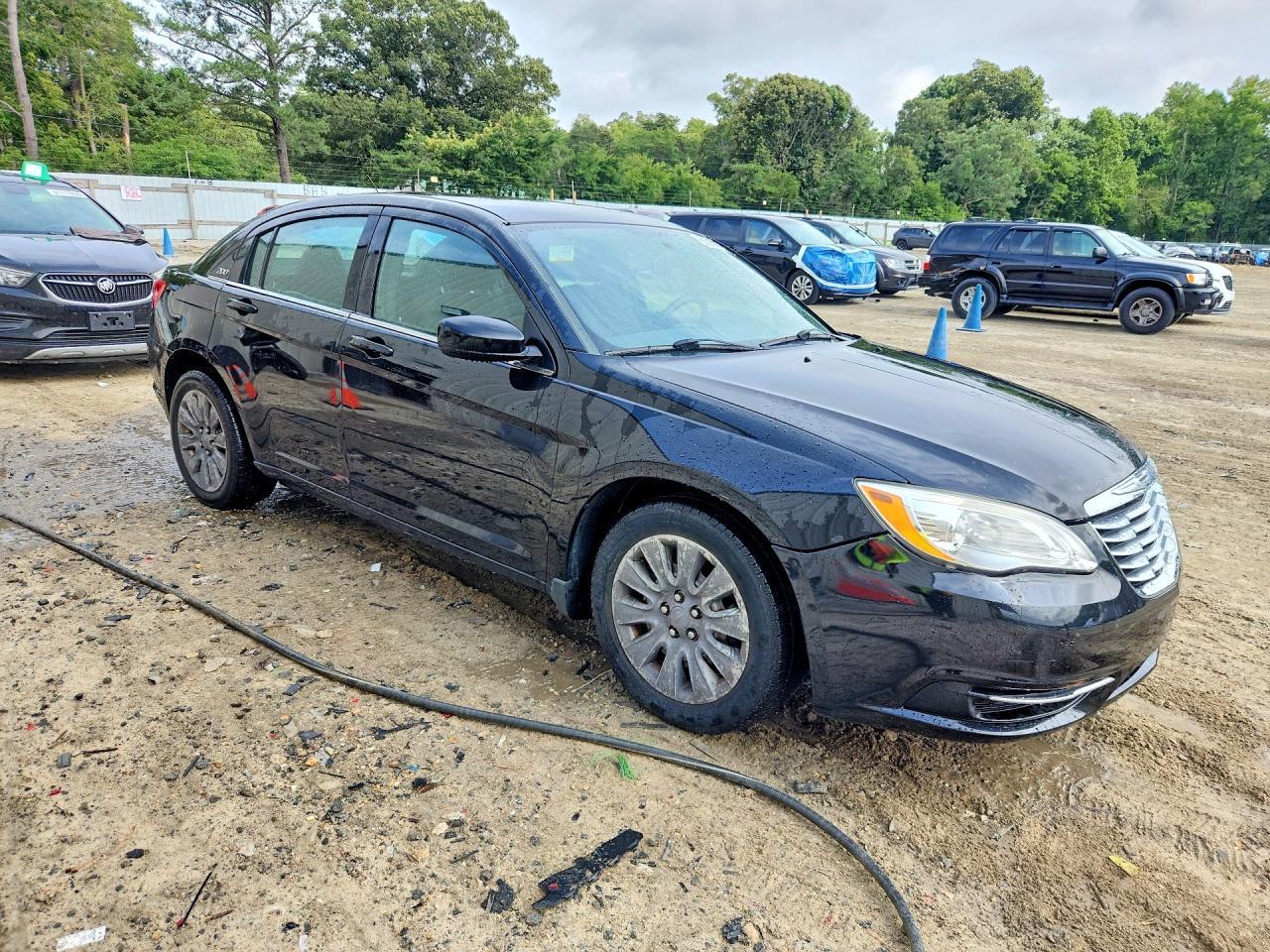 2012 Chrysler 200 Lx - Фото 4