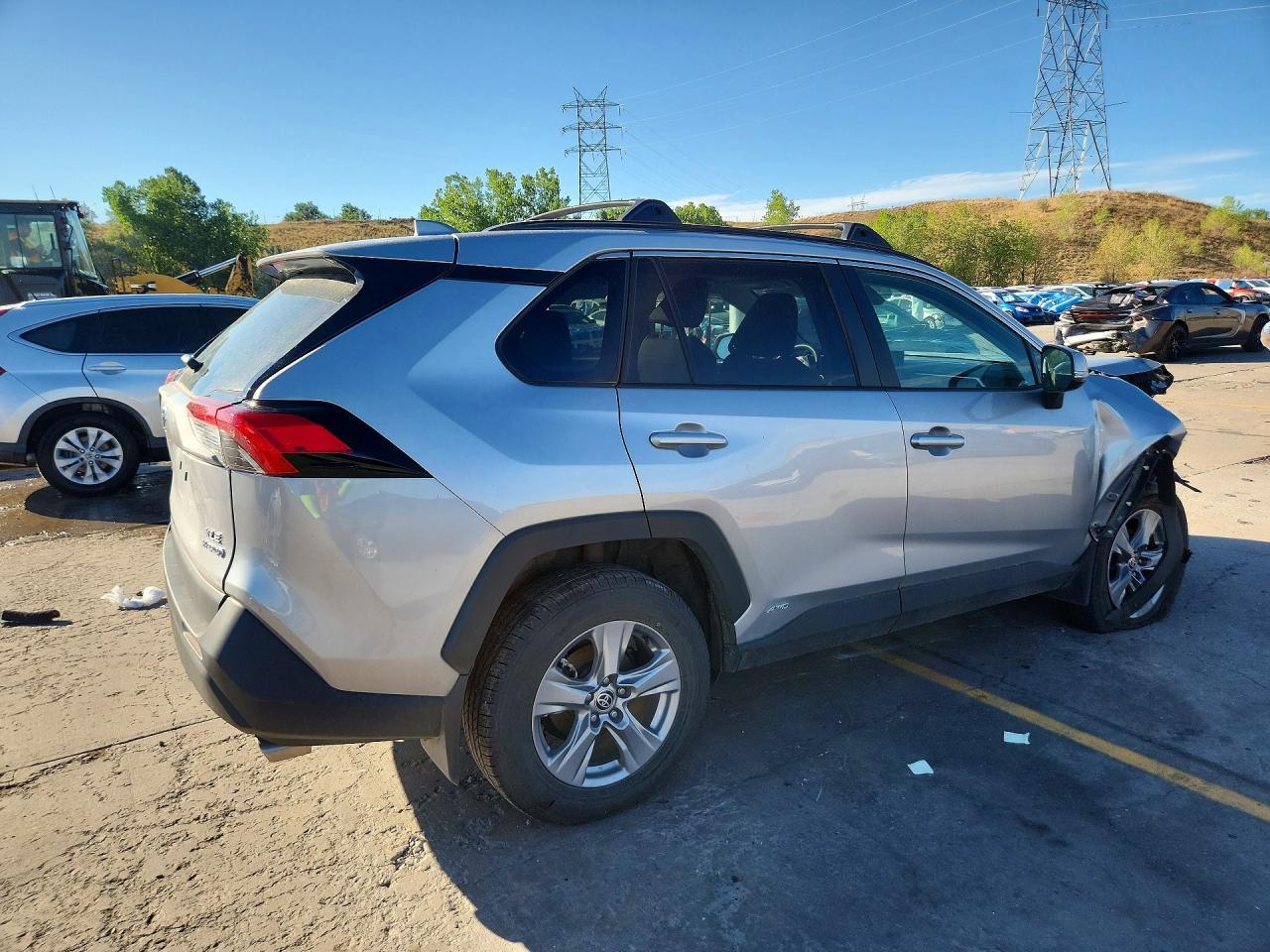 2022 Toyota Rav4 Hybrid Xle - Image 3
