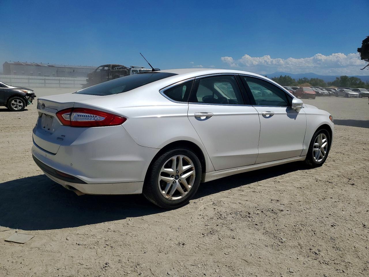 2015 Ford Fusion Se - Фото 3