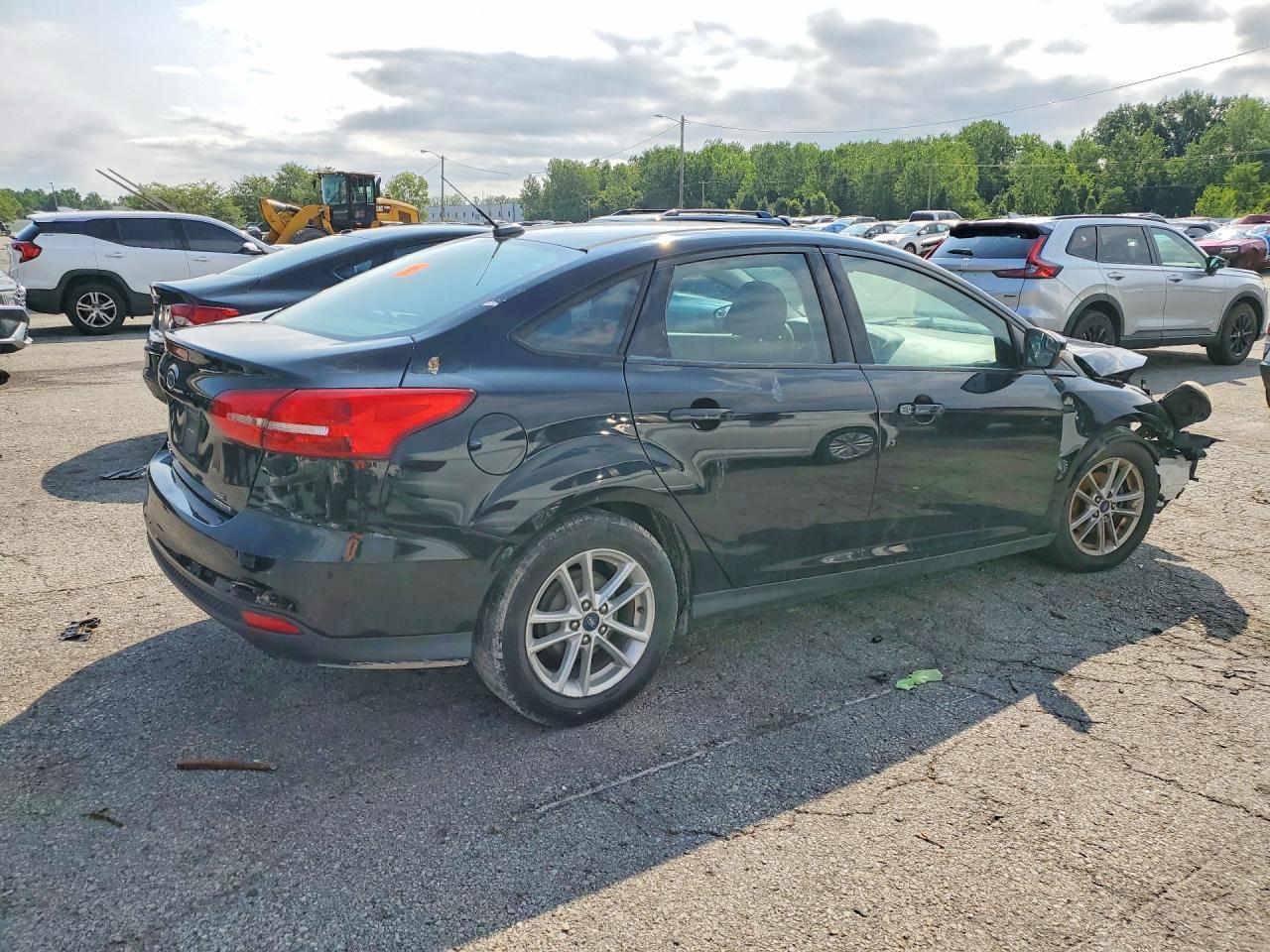 2016 Ford Focus Se - Фото 3