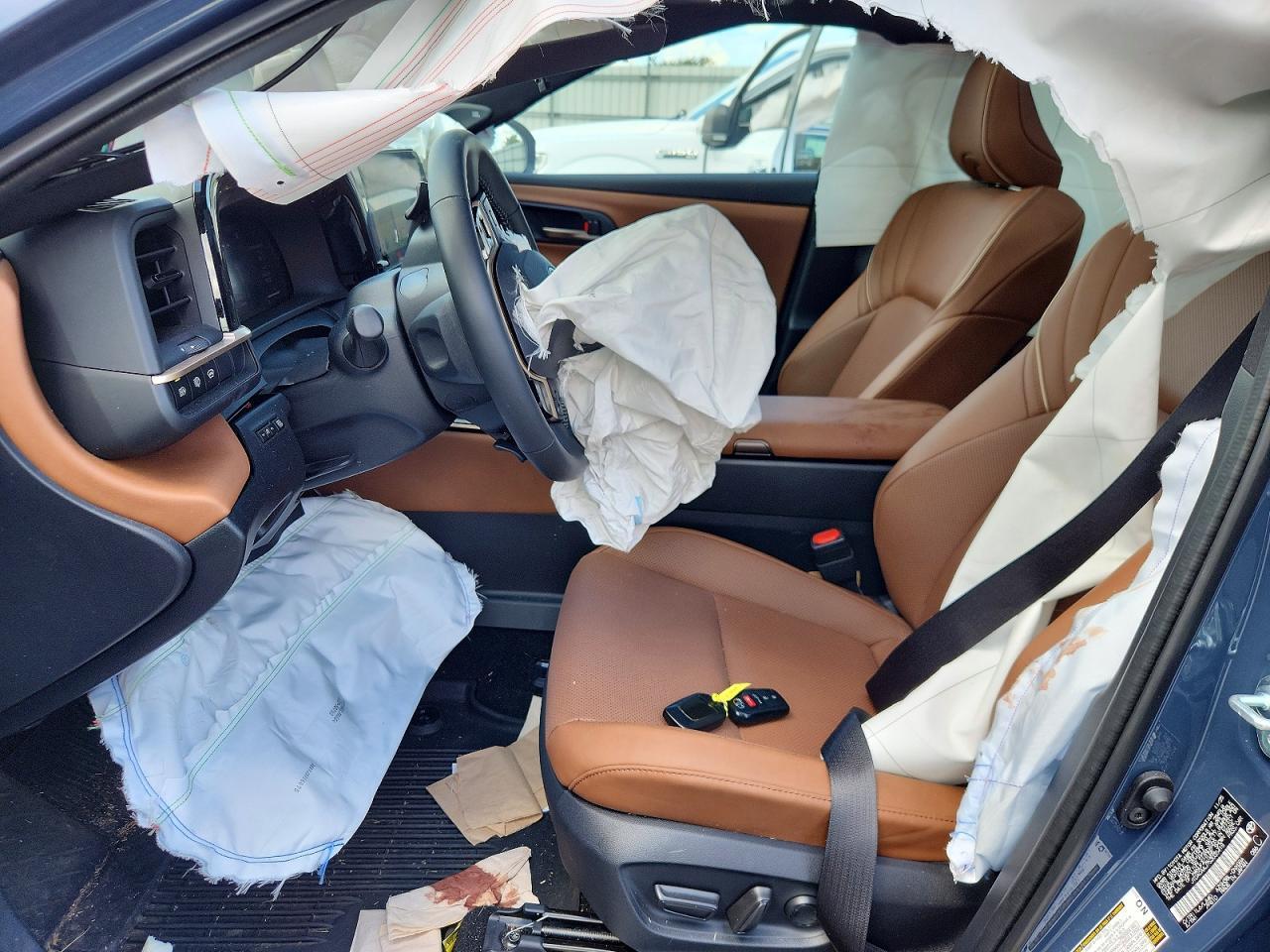 2025 Toyota Crown Signia Hyb 4D - Image 7
