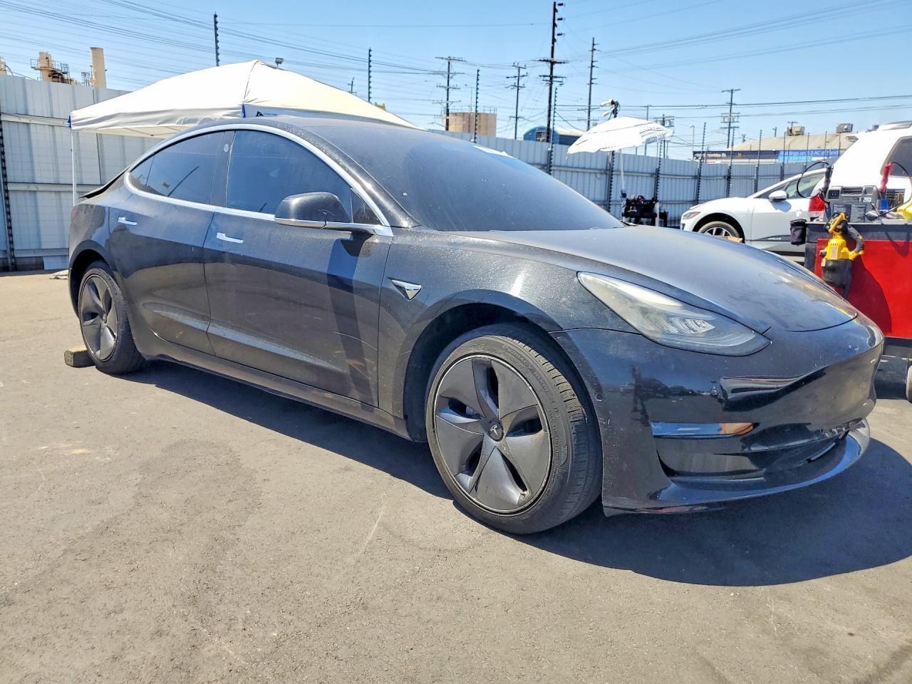 2019 Tesla Model 3 - Фото 4
