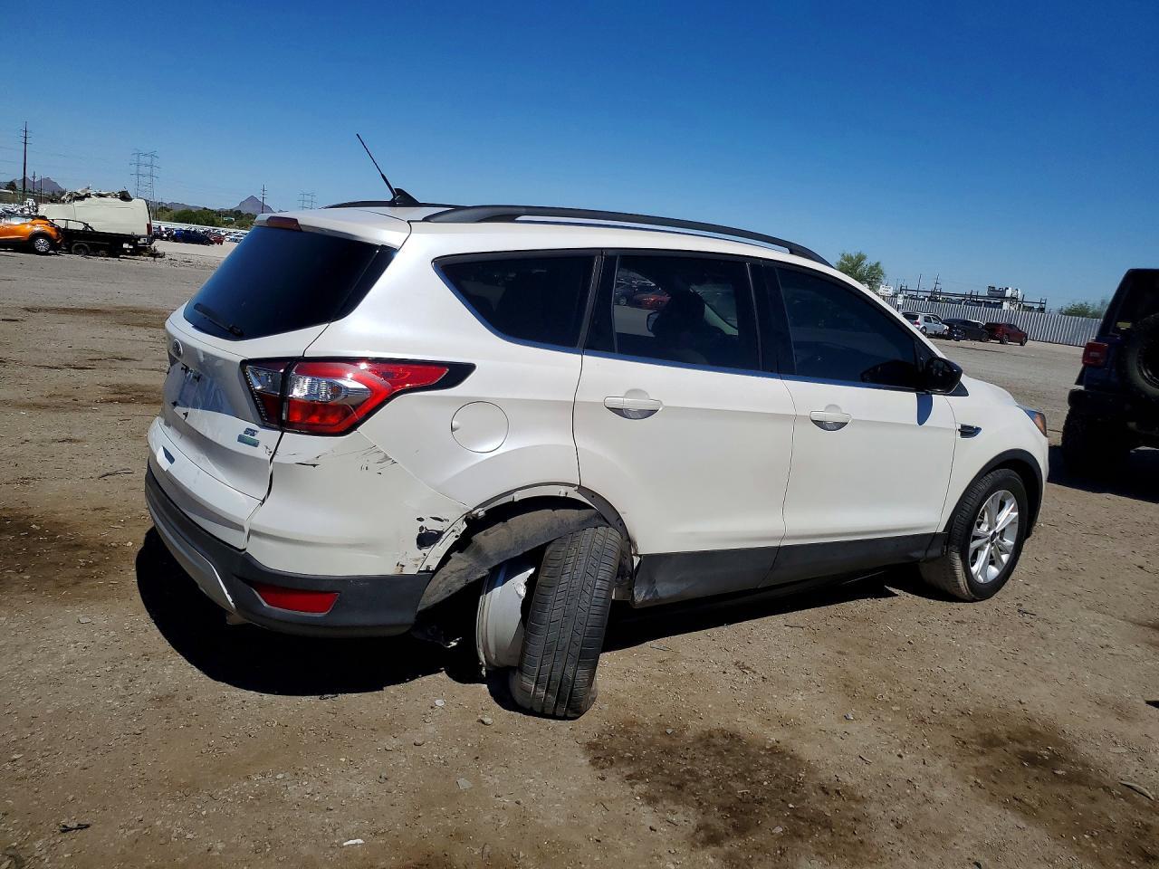 2018 Ford Escape Se - Фото 3