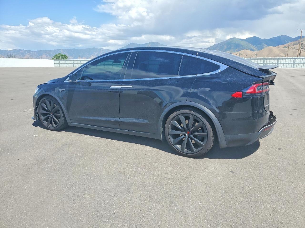 2018 Tesla Model X - Image 2