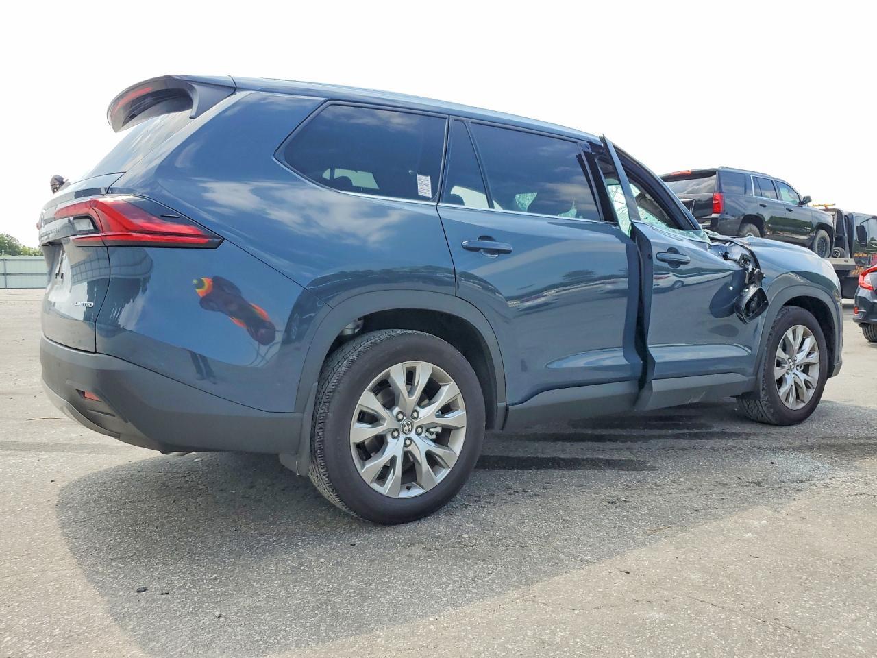 2026 Toyota Grand Highlander Limited - Image 3