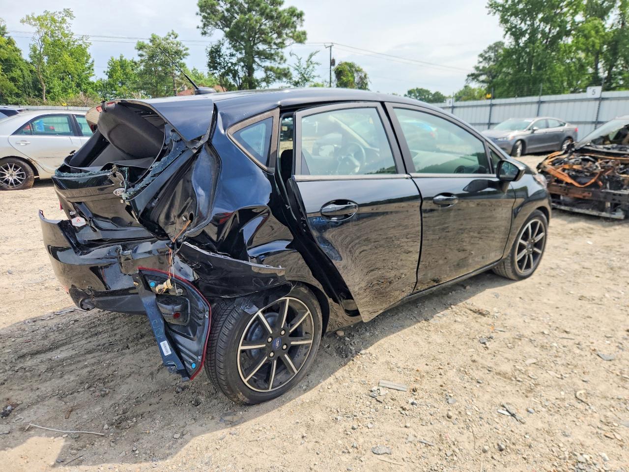 2019 Ford Fiesta Se - Фото 3